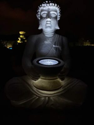 Világító Buddha